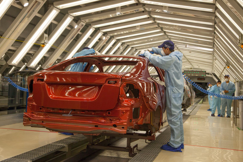Illustration for article titled VOLVO CAR GROUP STARTS SERIES PRODUCTION OF THE VOLVO S60L AT CHENGDU MANUFACTURING PLANT